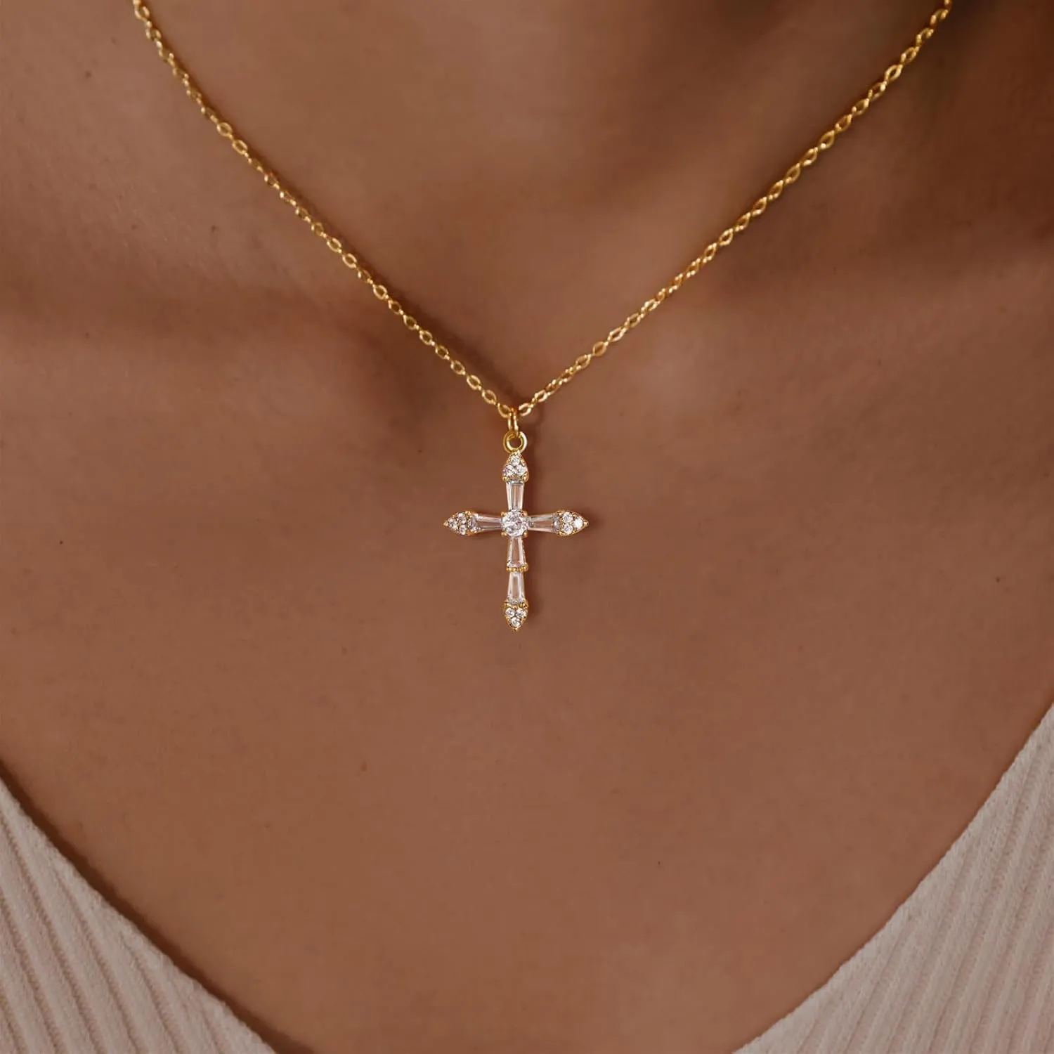 14k Gold Plated Cross Pendant Necklaces for Women Dainty Simple Love Heart Necklaces Trendy Gold Faith Cross Silver Adjustable Religious Necklace Jewelry Gifts for Her