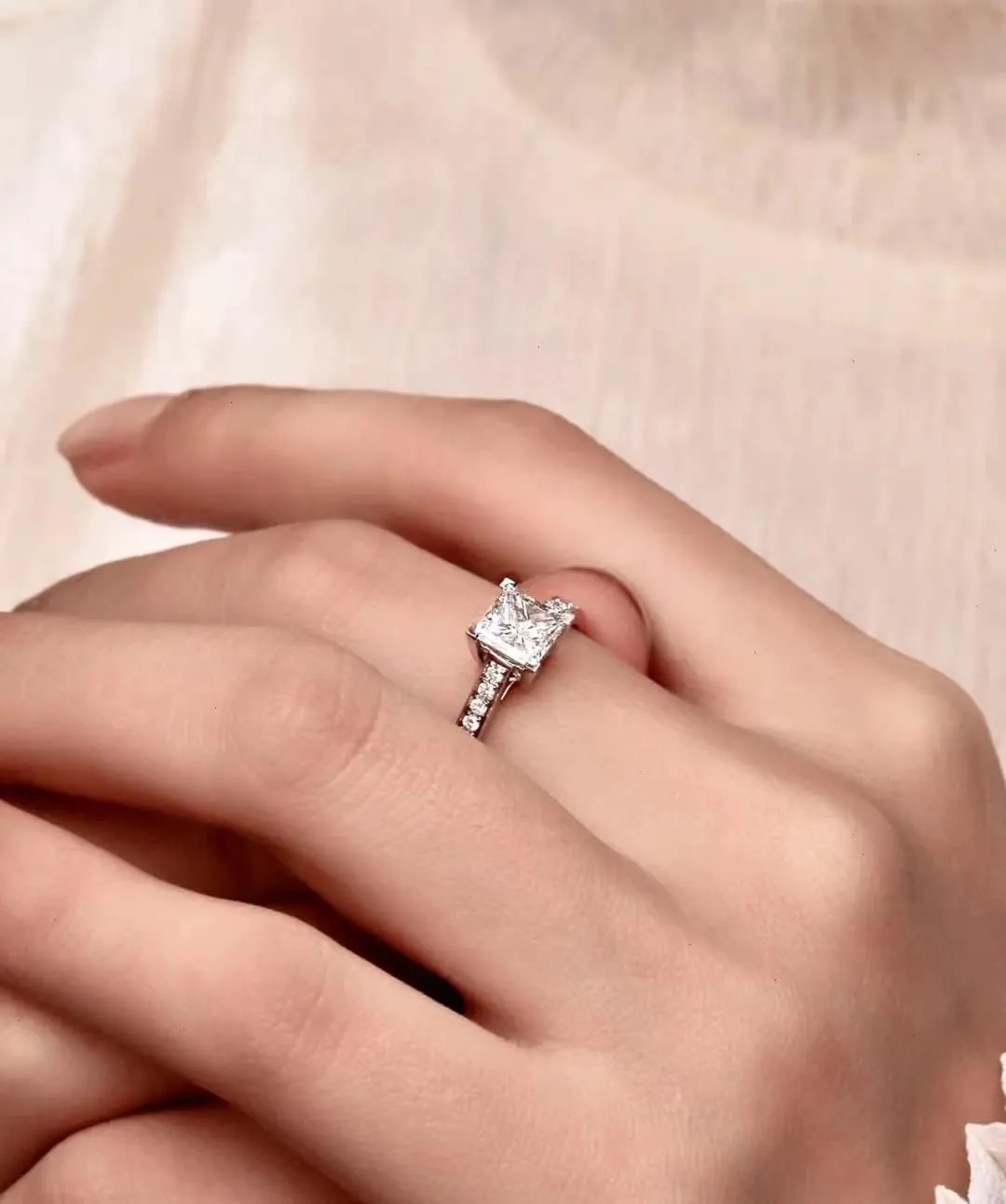 2.24 Carat (ctw) moissanite Engagement Rings for Women Princess Cut moissanite Rings Platinum Plated Silver Rings Wedding Band for Women Gifts Diamond Rings