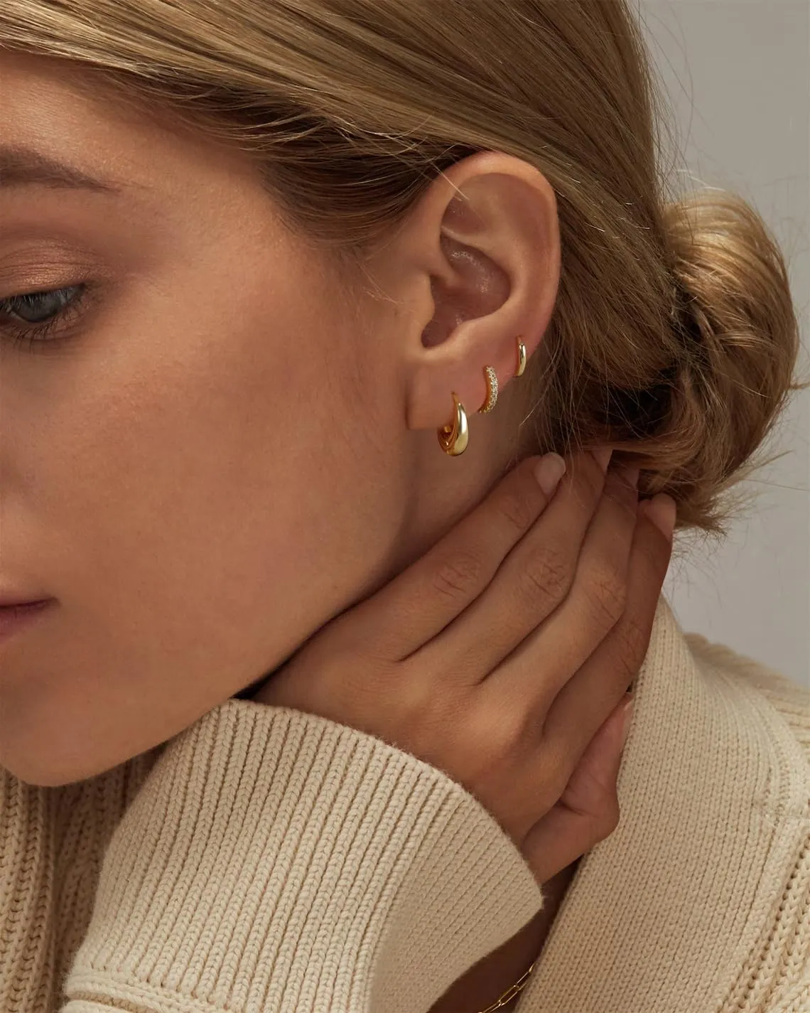 ASCOMY Gold Hoop Earrings Set for Women - 14K Gold/White Gold Plated Huggie Hoops, Cubic Zirconia Studs, Chunky Open Hoops - CZ Jewelry Gifts
