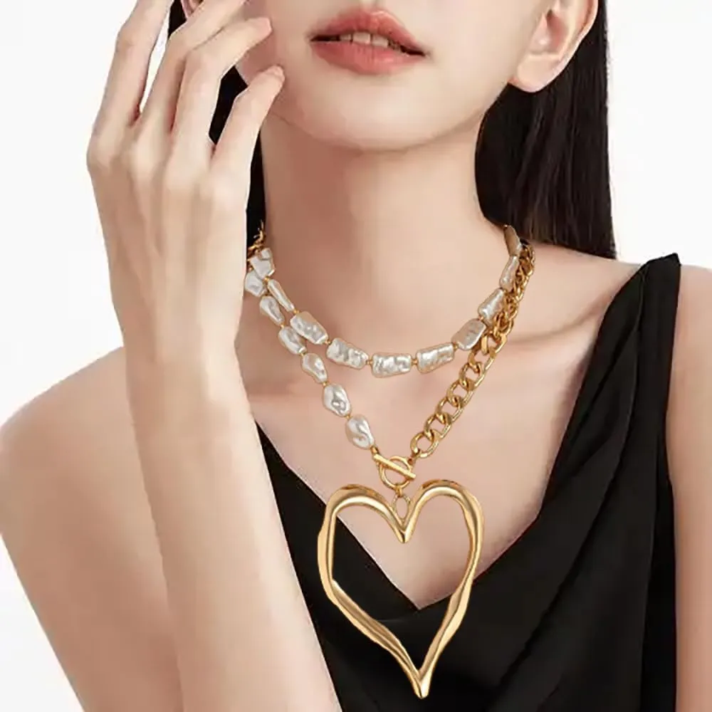 Chunky Heart Necklace for Women Chunky Gold Necklaces Large Hollow Heart Pendant Necklace for Women Exaggerated Adjustable Pearl Large Heart Necklaces Fashion Statement Jewelry for Women