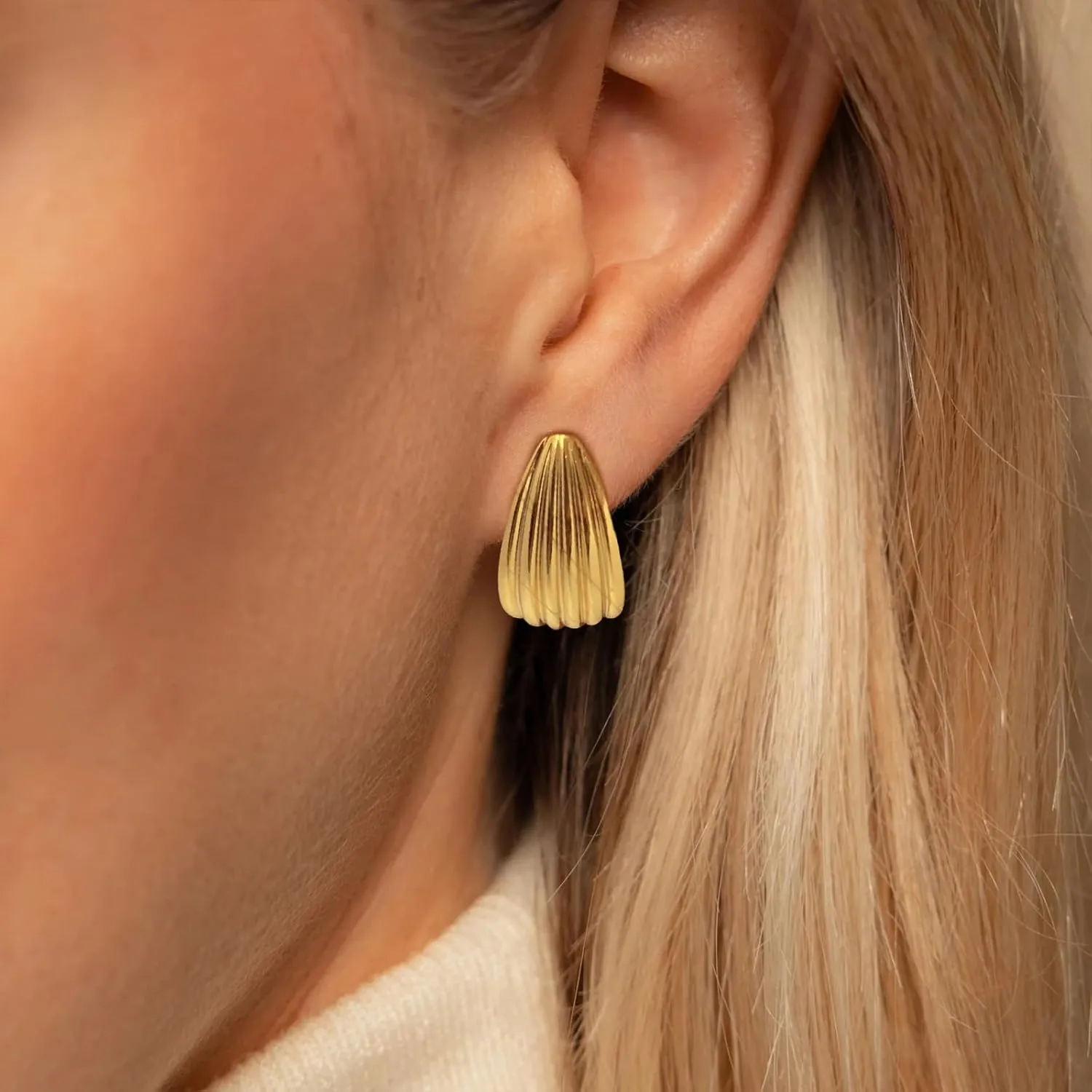 Cold Statement Earrings for Women - Trendy Vintage Textured Seashell Dangle Drop Stud Earrings, Chunky Gold Jewelry for Women Gifts