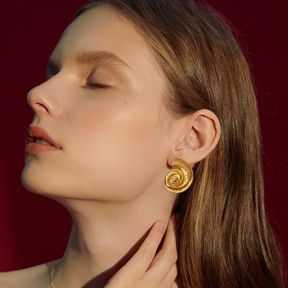 Conch Starfish Seashell Earrings Gold Stud Earrings for Women Boho Ocean Scallop Shell Earrings Gold Earrings Summer Beach Jewelry Gifts