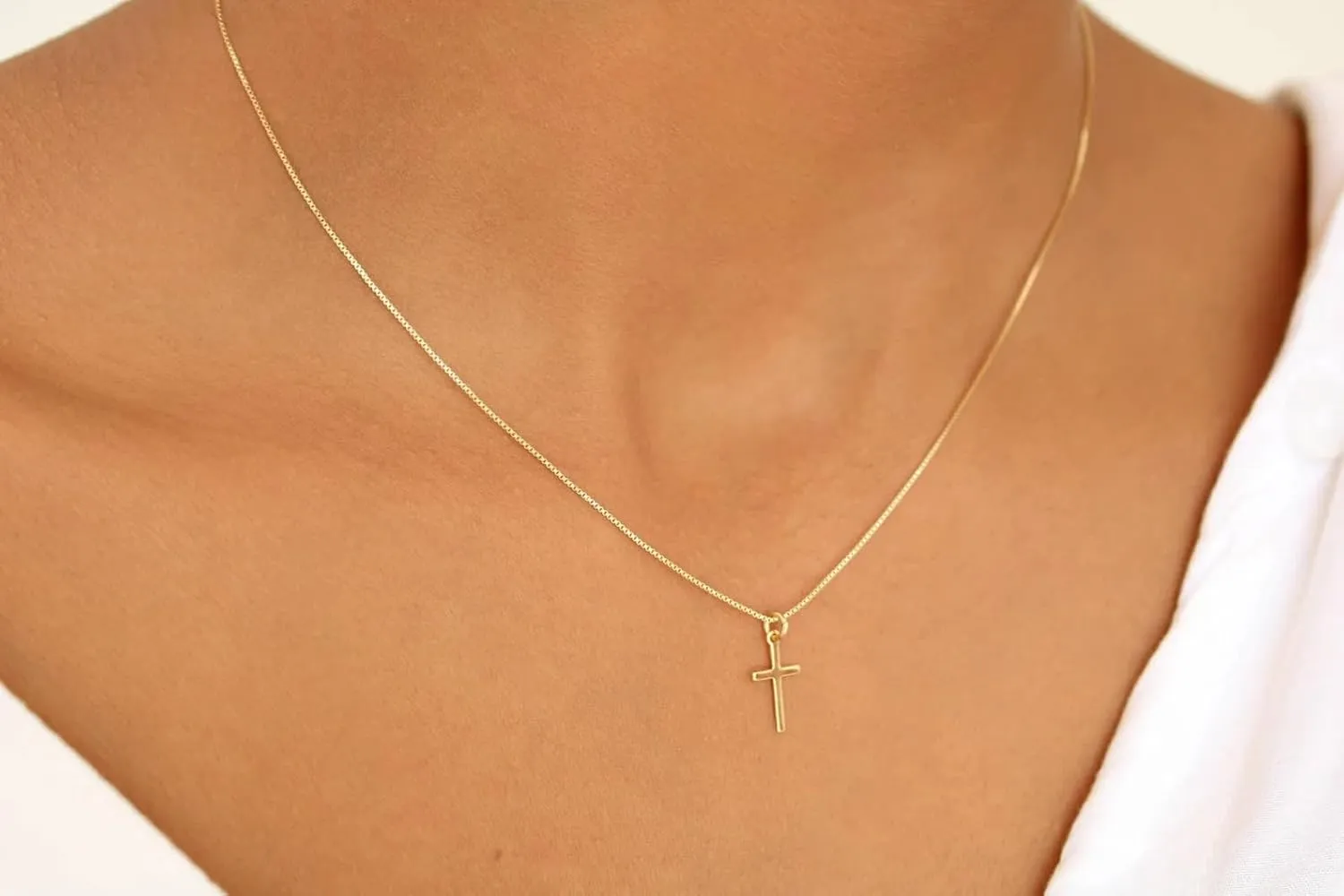 Cross Necklace for Women 14K Gold/Silver Plated Dainty Small Cross Pendant Choker Simple Trendy Cute Cross Charm Chain Necklace Faith Jewelry