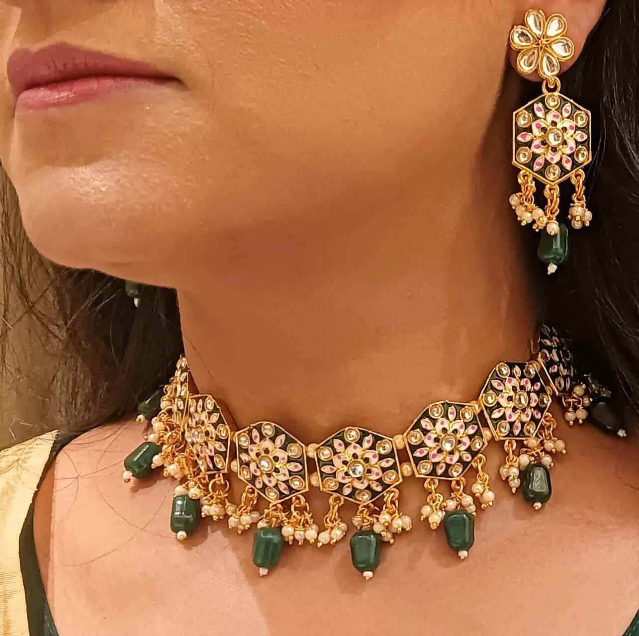 Efulgenz Meenakari Choker Set Indian Jewelry Crystal Kundan Faux Pearl Choker Necklace Earrings Maang Tikka Wedding Bollywood Bridal Jewelry Set for Women