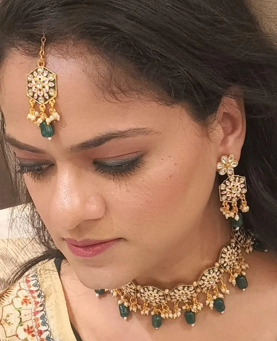 Efulgenz Meenakari Choker Set Indian Jewelry Crystal Kundan Faux Pearl Choker Necklace Earrings Maang Tikka Wedding Bollywood Bridal Jewelry Set for Women