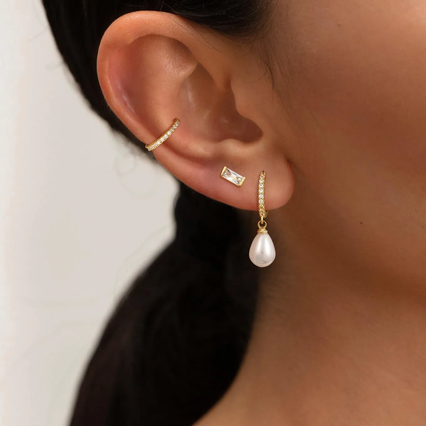 Gold Earrings for Women, Trendy Pearl Earrings 14k Gold Errings Set Dangle Drop Hoops Huggies Earrings Studs Cuffs Small Dainty Cubic Zirconia Lightweight Earrings Jewelry Gift for Women