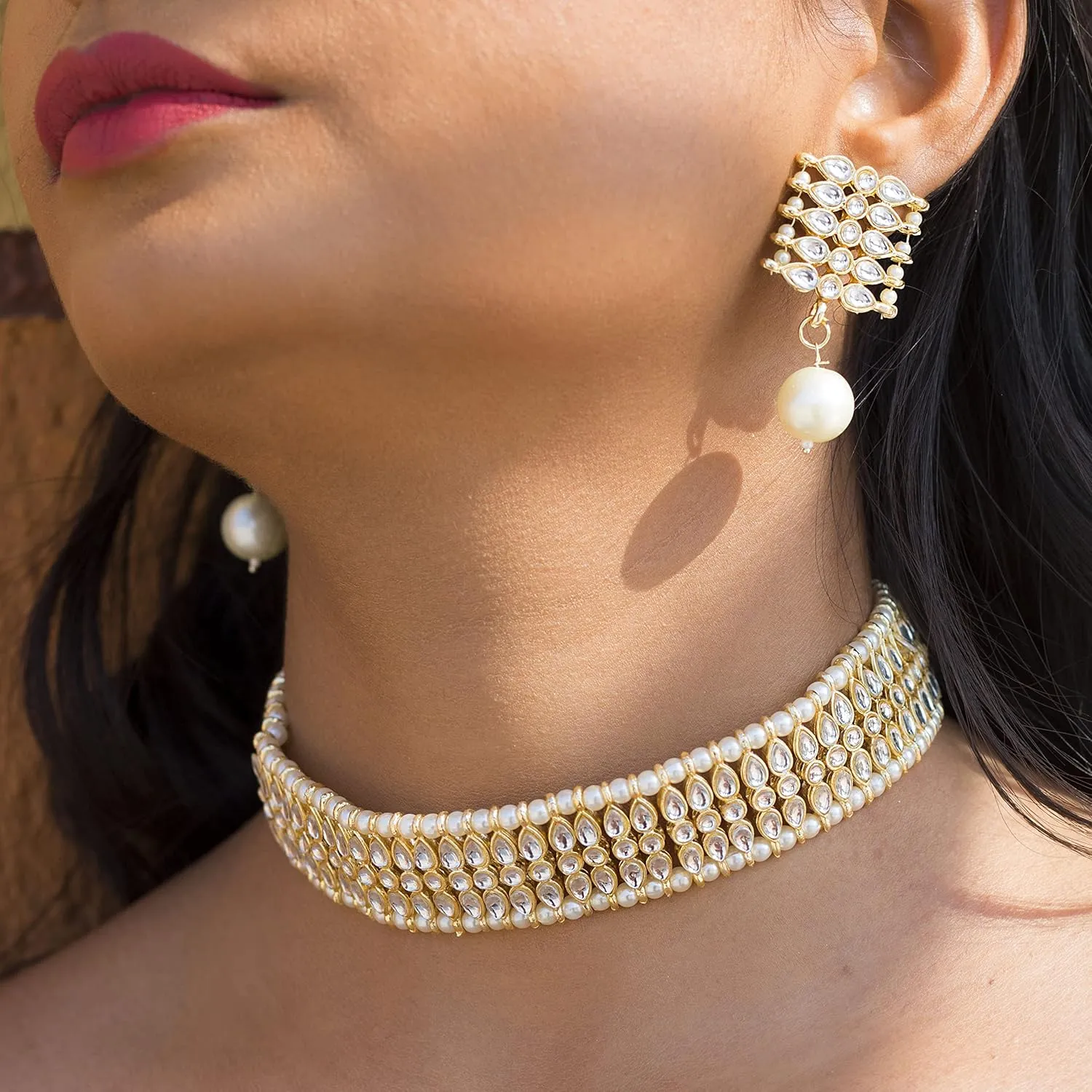 I Jewels Gold Plated Indian Wedding Bollywood Gold Pearl & Kundan Studded Choker Necklace Jewellery Set For Women (K7209)