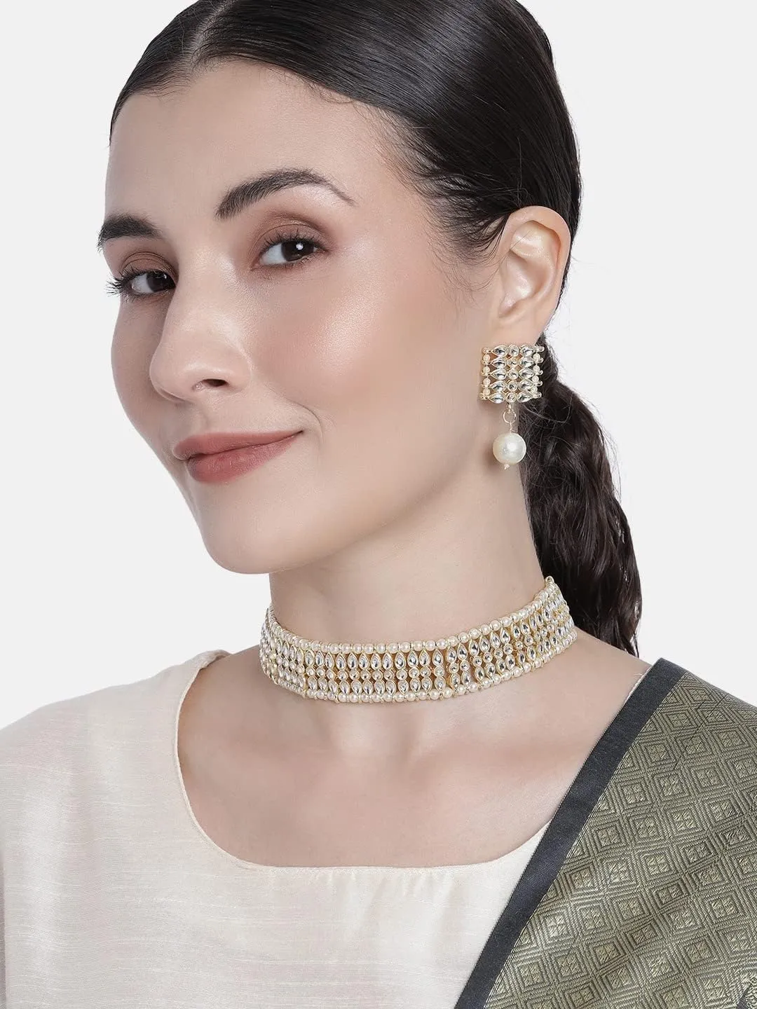 I Jewels Gold Plated Indian Wedding Bollywood Gold Pearl & Kundan Studded Choker Necklace Jewellery Set For Women (K7209)