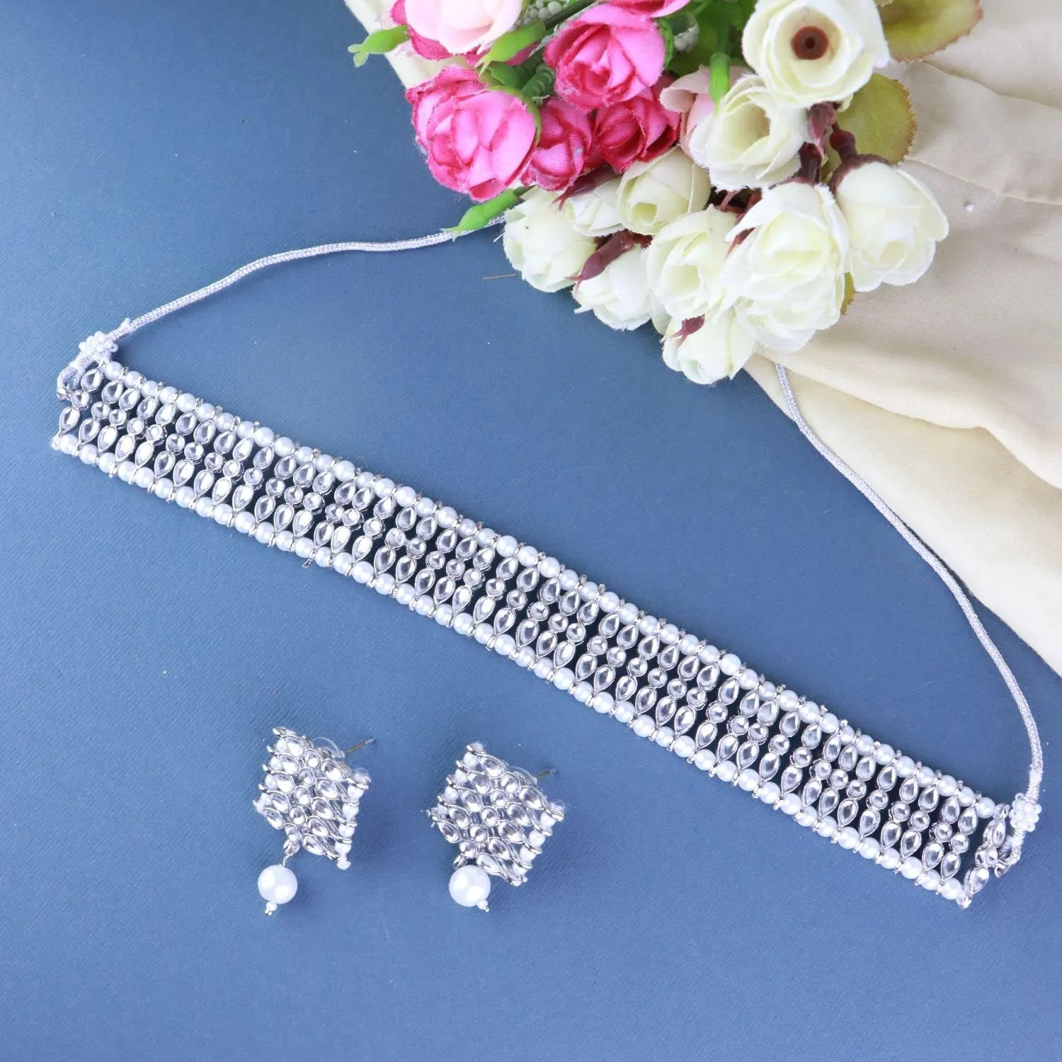 I Jewels Gold Plated Indian Wedding Bollywood Gold Pearl & Kundan Studded Choker Necklace Jewellery Set For Women (K7209)