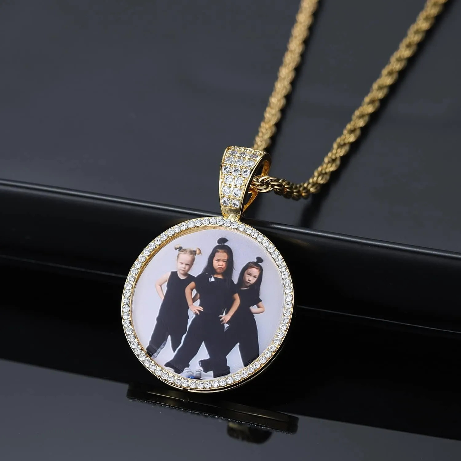 ICED PHOTO PENDANT W/ROPE CHAIN Picture Necklace Personalized Photo Blank Pendants Charms Necklace Custom Picture Necklaces Round/Heart/Angel Wings Rhinestone Bezel Pendant Trays for Jewelry