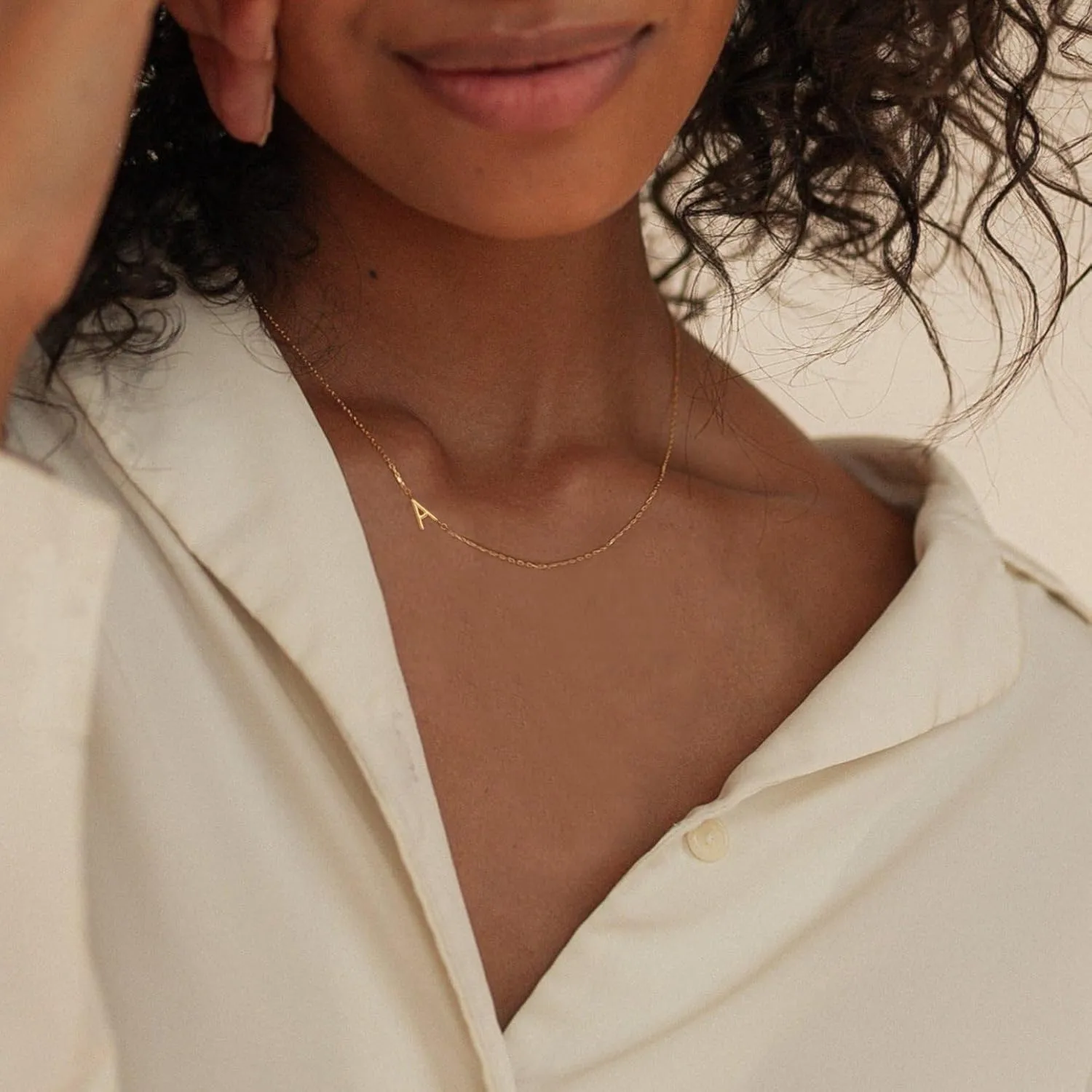 Initial Necklaces for Women Dainty Gold Letter Necklace Sideways Initial Necklace Cute Name Necklace Simple Choker Necklaces for Women Trendy Gold Jewelry Gifts