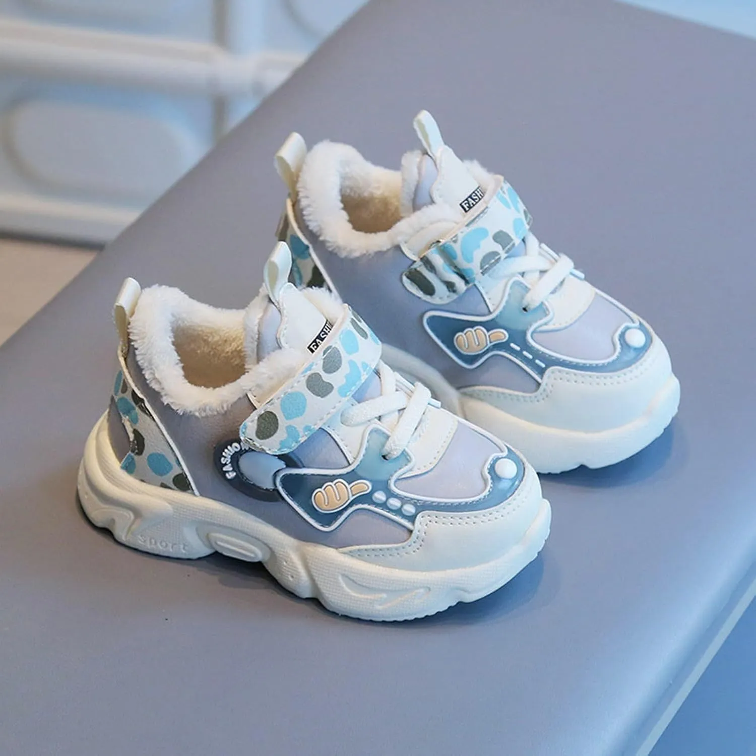 Kids Lightweight Breathable Running Shoes Boys Girls Fleece Cotton Tennis Sneakers Comfortable Girls Glitter Sneaker