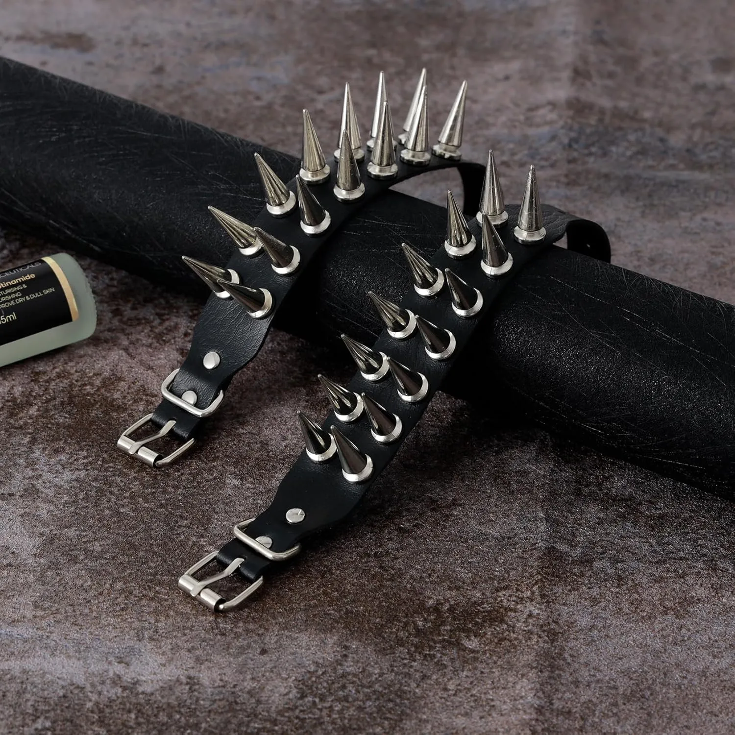 Manfnee PU Leather Braclet for Man Women Goth Punk Rock Leather Cuff Studded Wristband Black