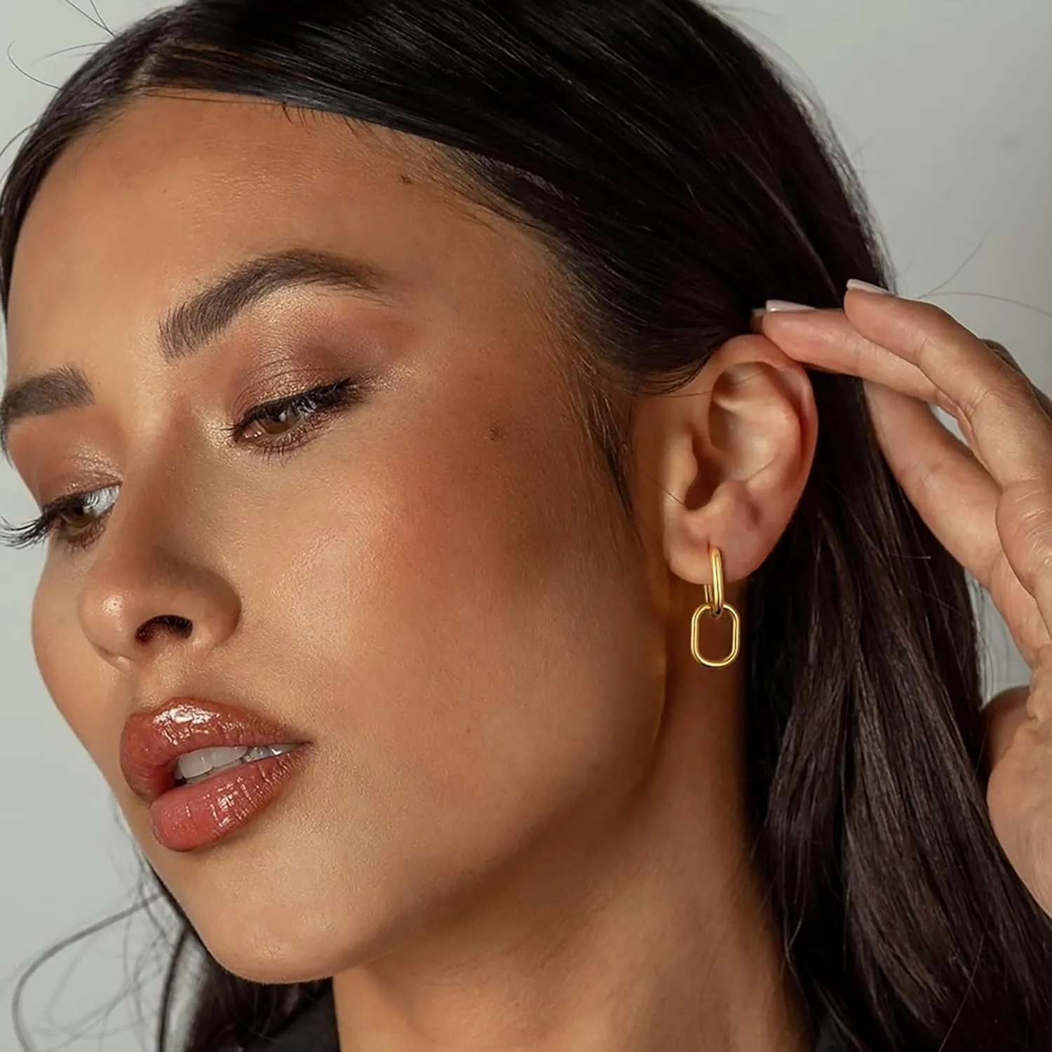 Moodear Trendy Chunky Hoop Earrings for Women - Dainty 14K Gold Plated Thinck Open Hoops Hypoallergenic Lightweight Earring Jewelry Gift