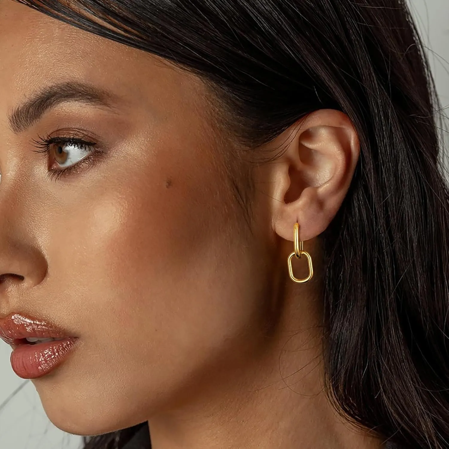 Moodear Trendy Chunky Hoop Earrings for Women - Dainty 14K Gold Plated Thinck Open Hoops Hypoallergenic Lightweight Earring Jewelry Gift