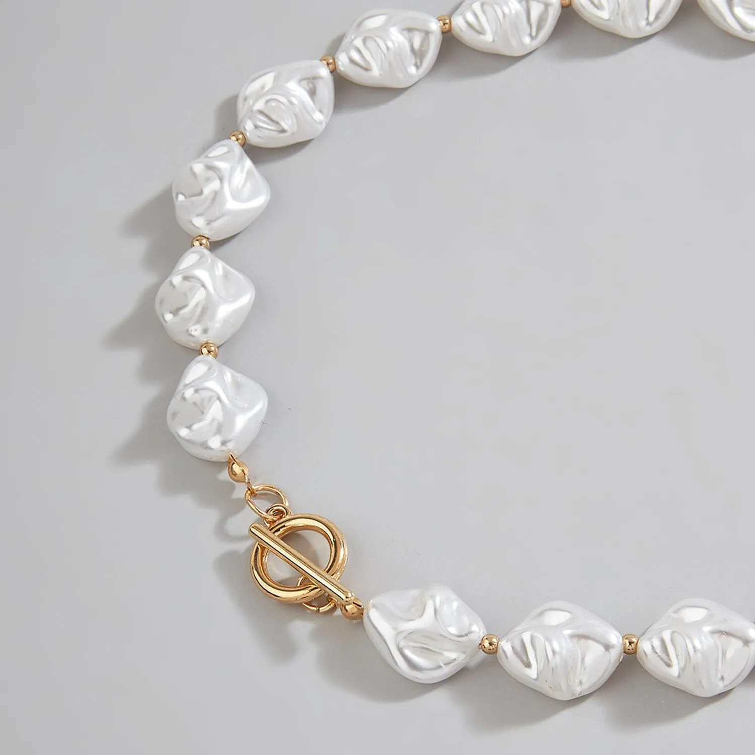 Pearl Necklaces for Women Chunky Pearl Choker Necklaces Baroque Pearl Necklace Dainty White Pearl Beaded Necklace Vintage Pearl Charm Choker Necklace Birthday Wedding Jewelry for Women