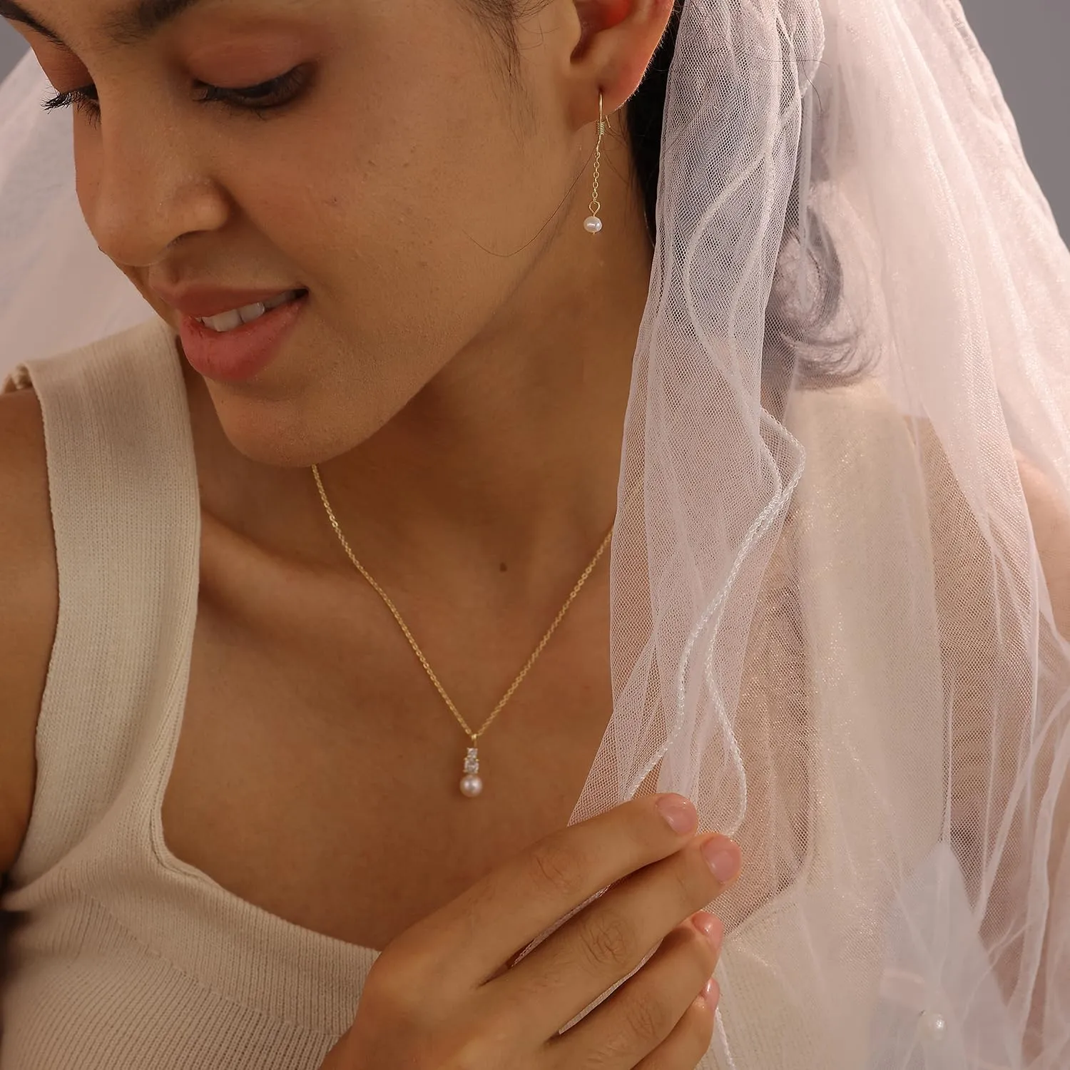 Pearl Necklaces for Women, Dainty Gold Necklace 14K Gold Plated Charm CZ Pearl Pendant Necklace Simple Gold Pearl Choker Necklaces for Women Trendy Wedding Womens Jewelry