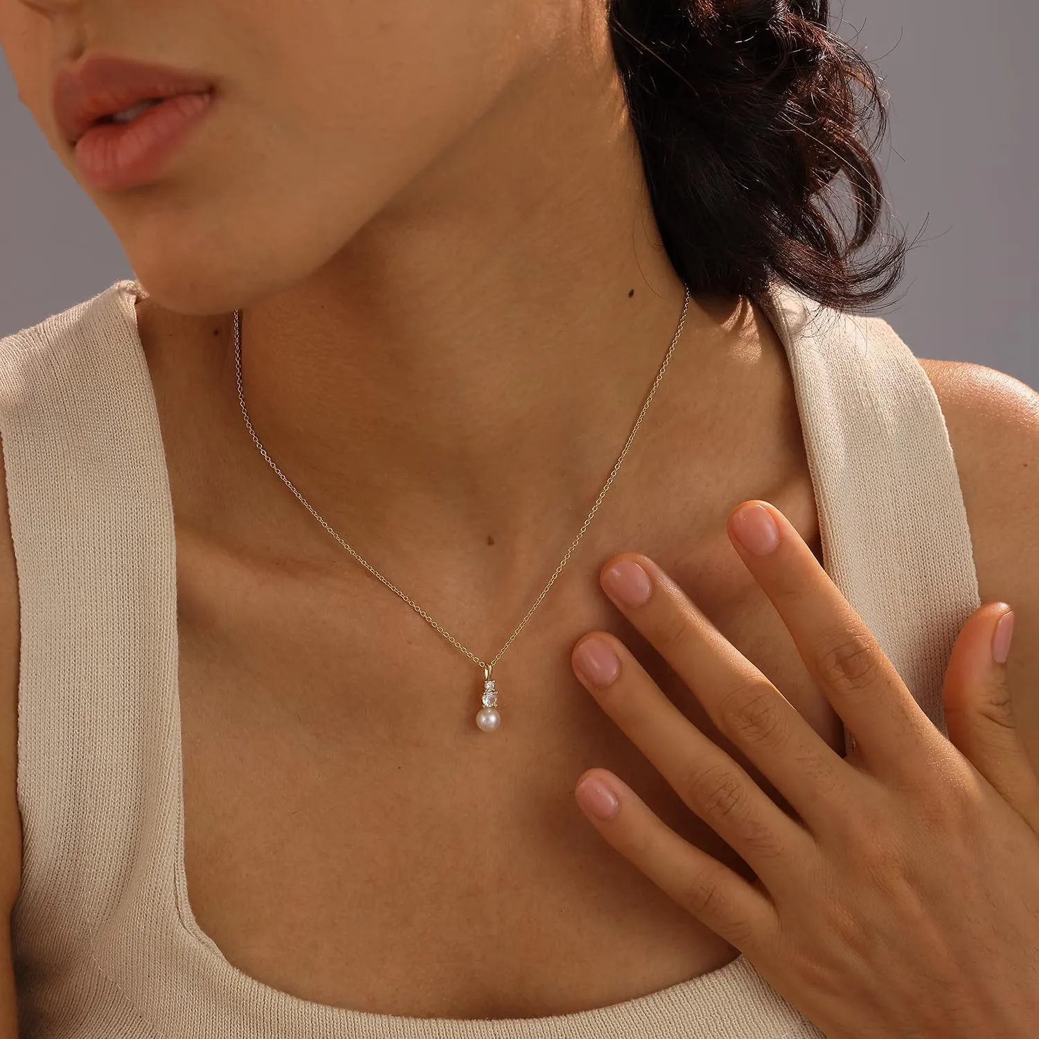 Pearl Necklaces for Women, Dainty Gold Necklace 14K Gold Plated Charm CZ Pearl Pendant Necklace Simple Gold Pearl Choker Necklaces for Women Trendy Wedding Womens Jewelry