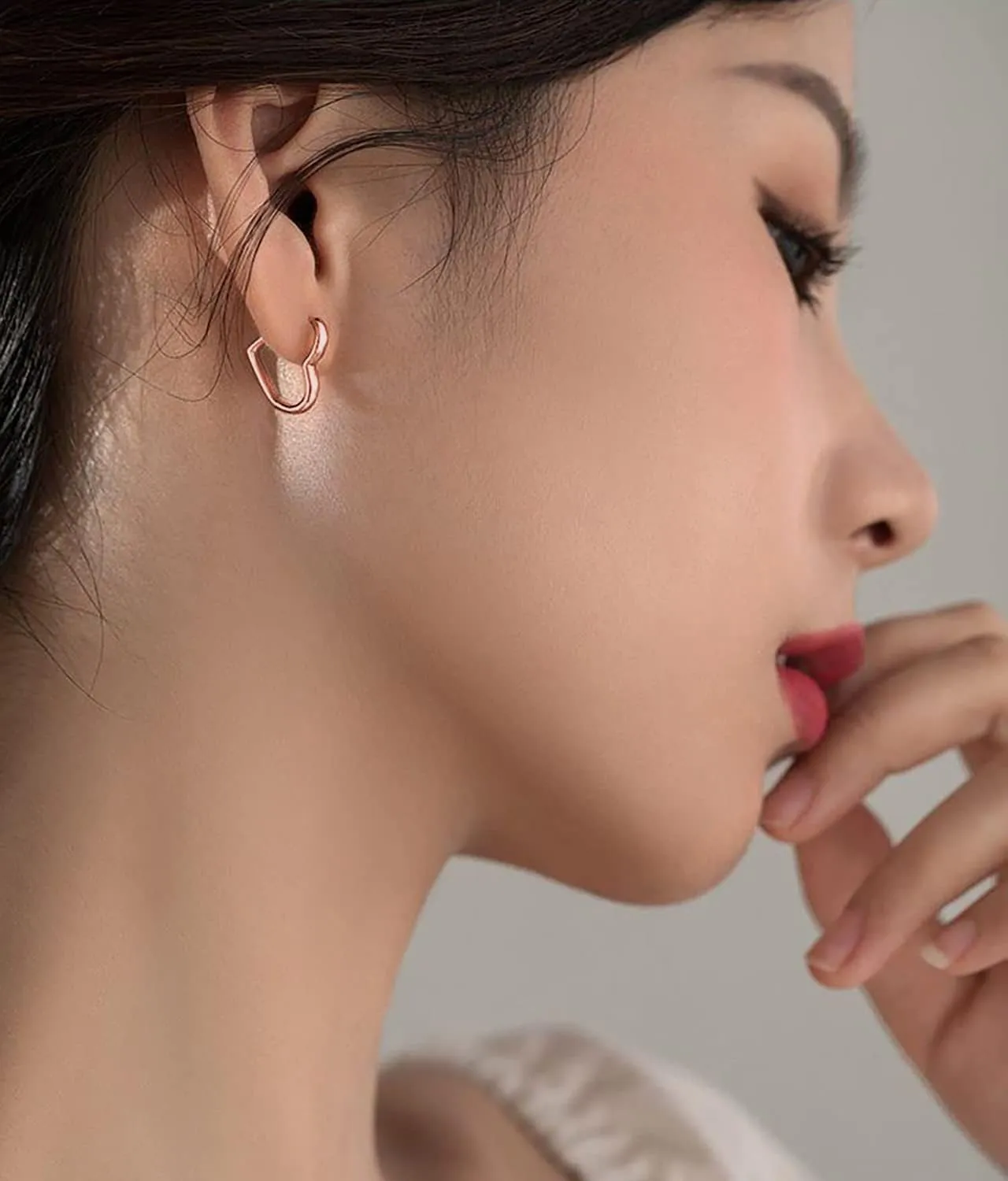 Reffeer Solid 925 Sterling Silver Heart Earrings Hoop Minimalist Sleeper Huggie Earrings For Women Teens