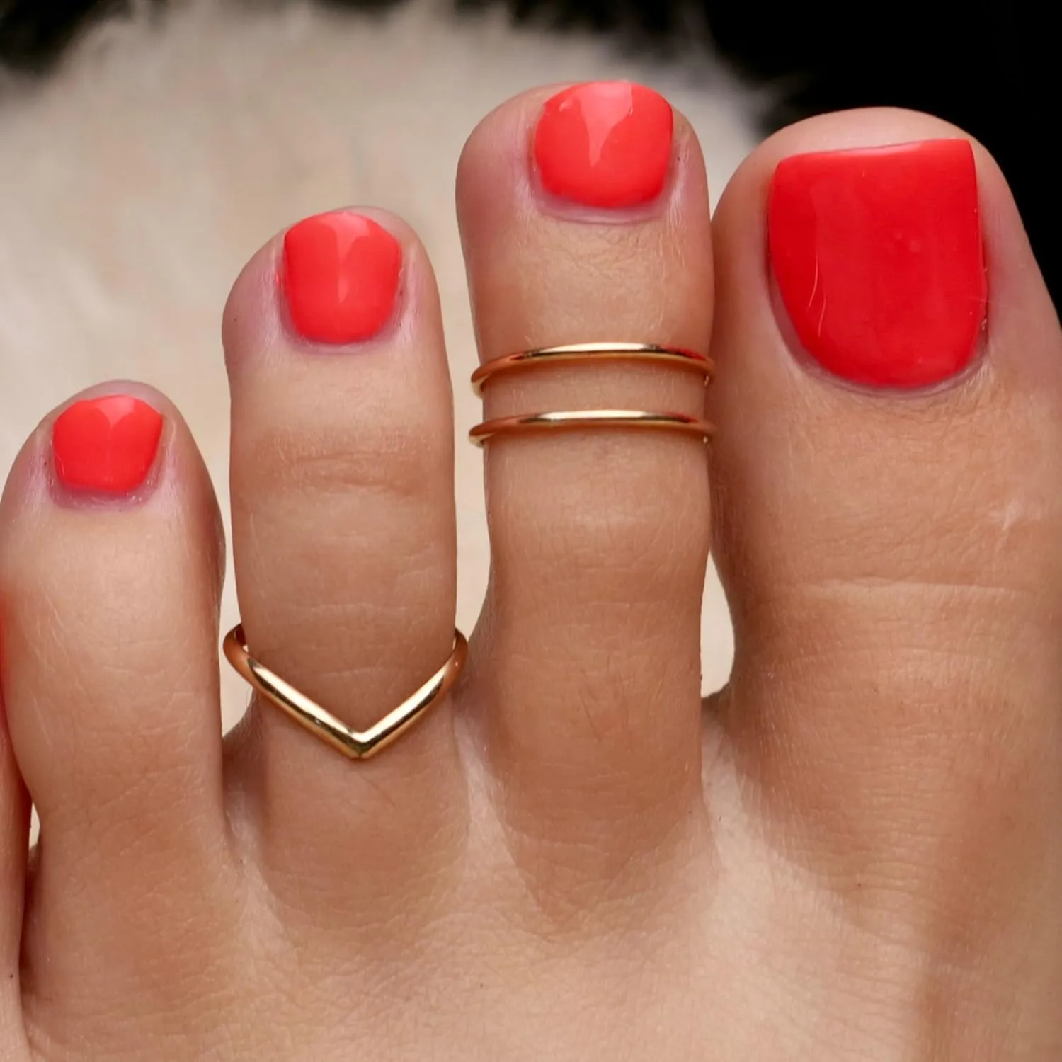 Ritach 925 Sterling Silver Minimalist Toe Rings Set 14K Gold Plated Simple Open Adjustable Band Toe Rings for Women Beach Foot Jewelry for Summer