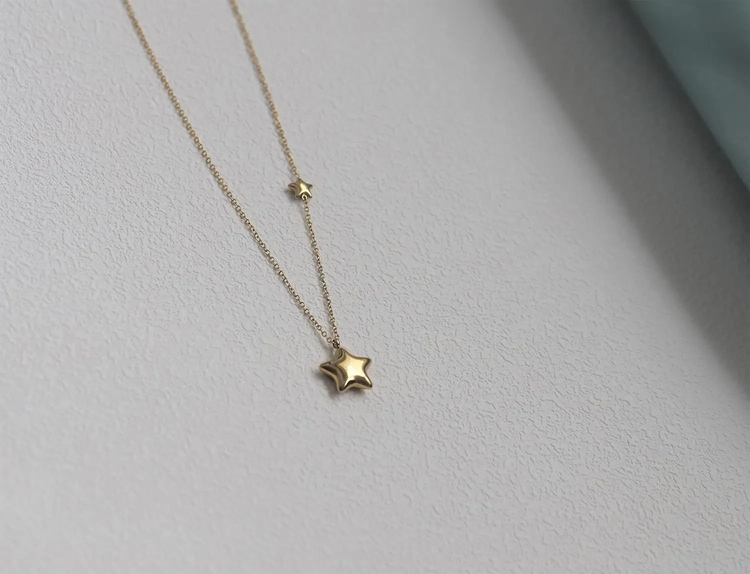 Rnivida Stainless Steel Star Necklace for Women Minimalist Star Charm Pendant with Adjustable Chain