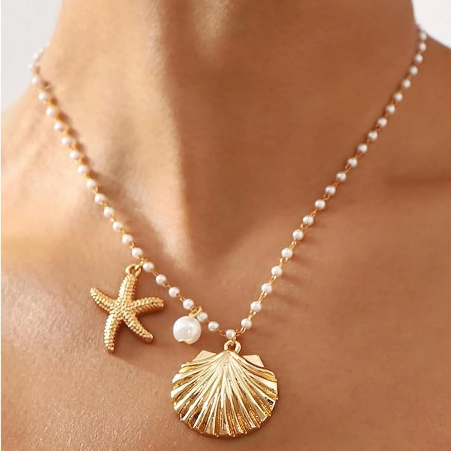 Seashell Necklace Gold Shell Necklaces for Women Layered Boho Beaded Puka Shell Necklace Summer Outfits for Women Beach Vacation Essentials Beachy Jewelry Gifts