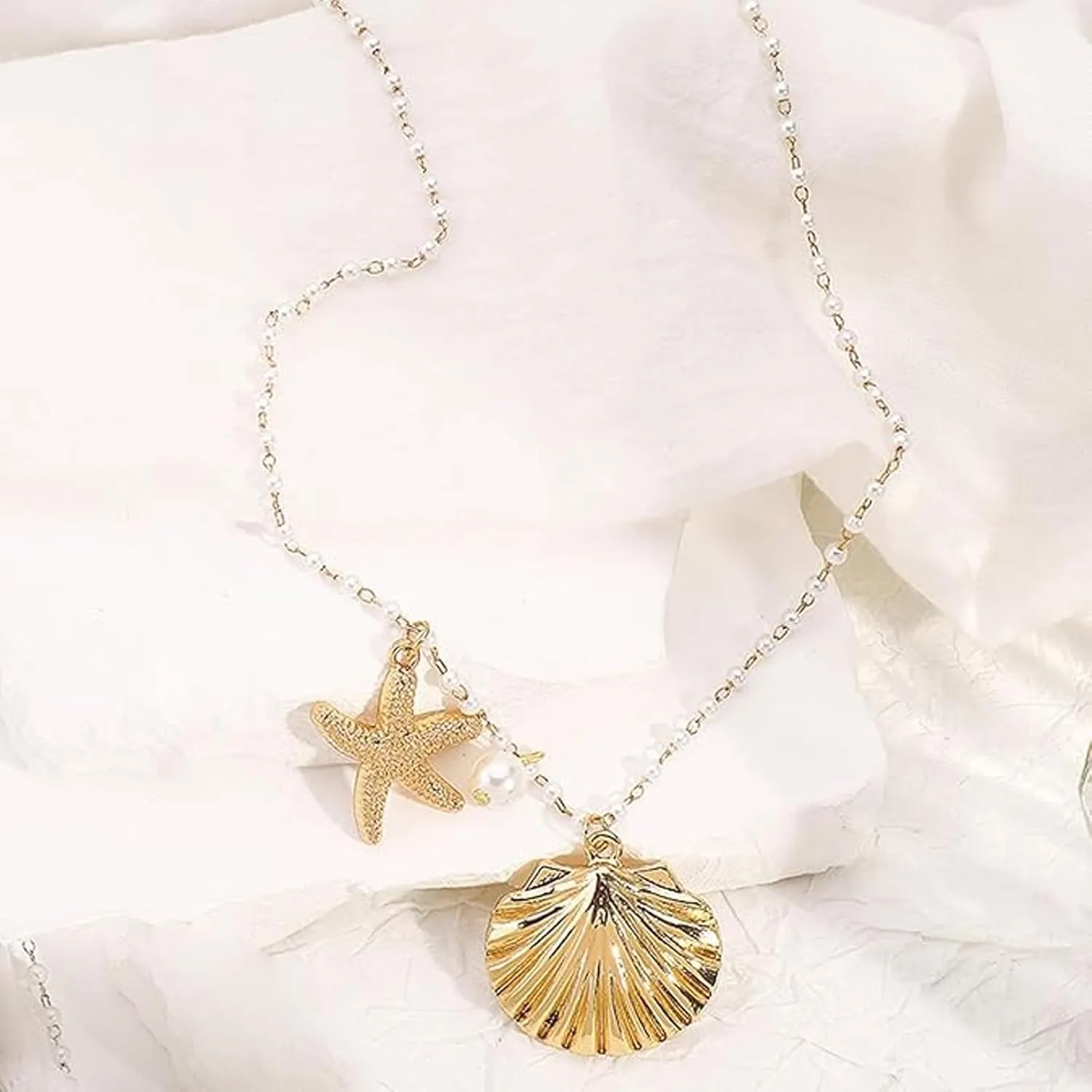 Seashell Necklace Gold Shell Necklaces for Women Layered Boho Beaded Puka Shell Necklace Summer Outfits for Women Beach Vacation Essentials Beachy Jewelry Gifts