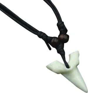 Shark Tooth Necklace,Shark Teeth Pendant Necklace,Shark Teeth Jewelry Surfer Necklace,Leather Cord Shark Necklaces,Cool Beach Necklaces for Men,Summer Jewelry for Men