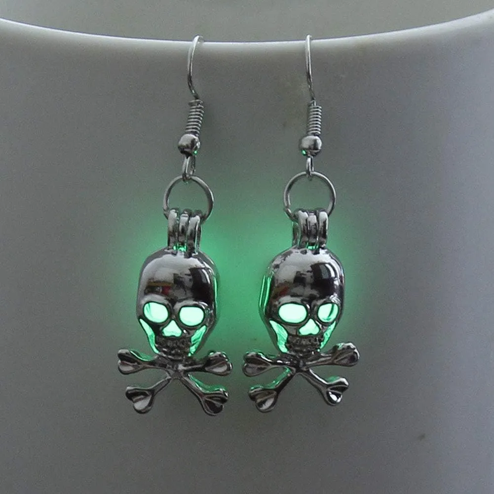 Skull Dangle Earrings for Women Luminous Glowing Skull Head Earrings Gothic Skeleton Head Drop Earrings Retro Glow in The Dark Skull Earrings Hook Halloween Earrings Jewelry Gifts