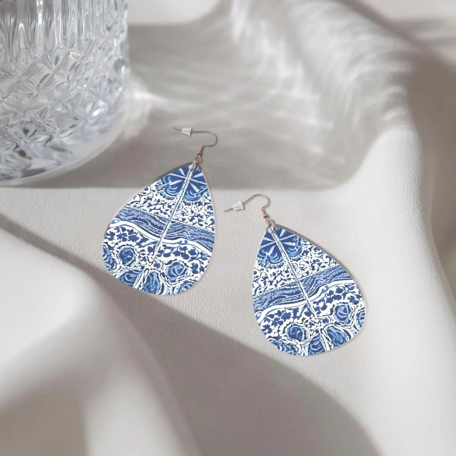 Stylish Drop-Shaped Acrylic Earrings Lightweight Printed Teardrop Dangle Earrings for Women (Blue Polynesian Maori Tribal Pattern)