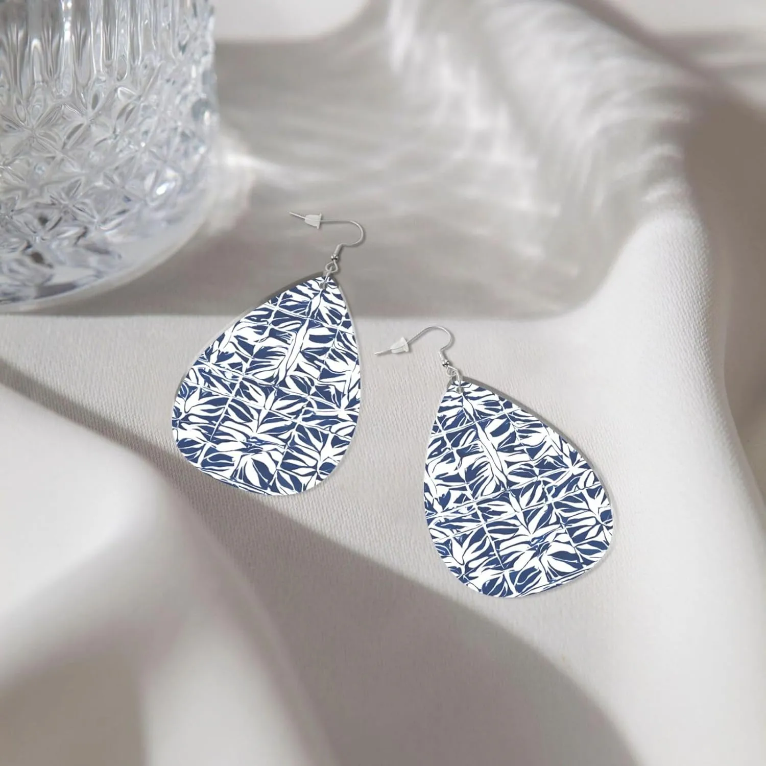 Stylish Drop-Shaped Acrylic Earrings Lightweight Printed Teardrop Dangle Earrings for Women (Blue Polynesian Maori Tribal Print)