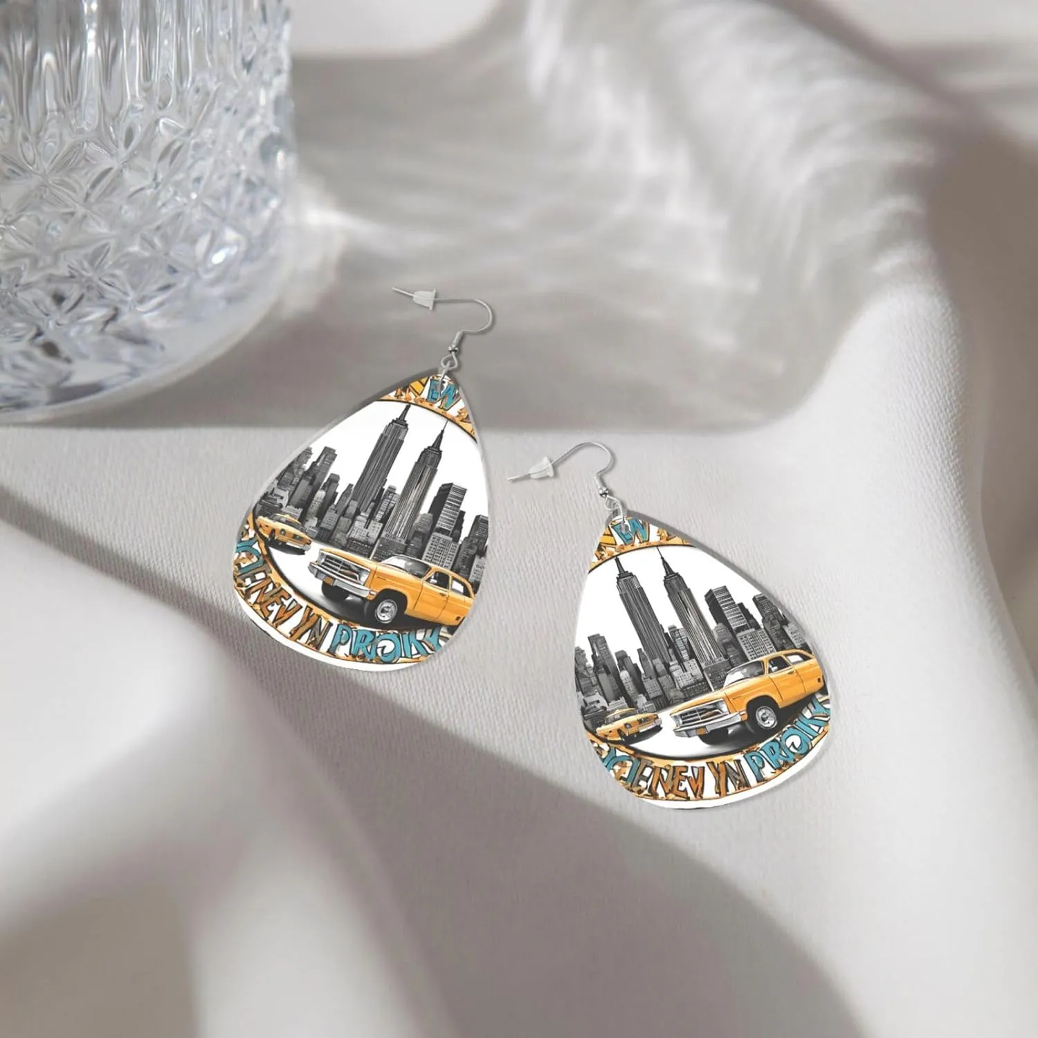 Stylish Drop-Shaped Acrylic Earrings Lightweight Printed Teardrop Dangle Earrings for Women (Cartoon Cute New York Theme Art)