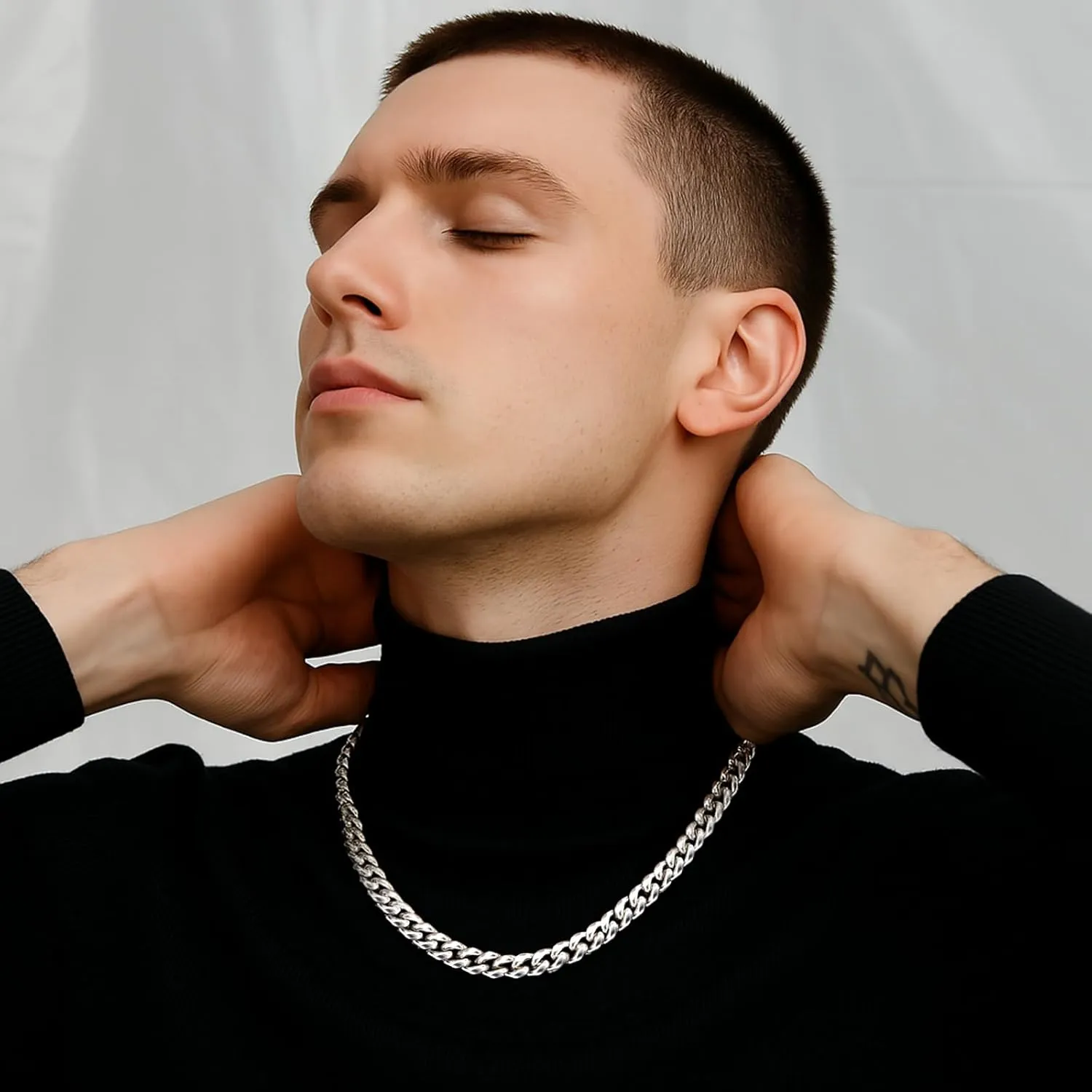 VNOX 6mm Cuaban Necklace for Men - Mens Women Sterling Silver Plated Chain Solid 6mm Diamond Cut Curb Cuban Link Chains,18/20/22/24/26/28/30 Inch,Jewelry Gifts for Men