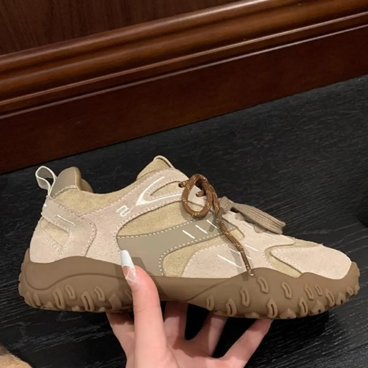Women's Cute Trail Sneakers Non-Slip Hiking Shoes with Rugged Grip Lightweight Casual Vintage for Walking Traveling Urban Adventure